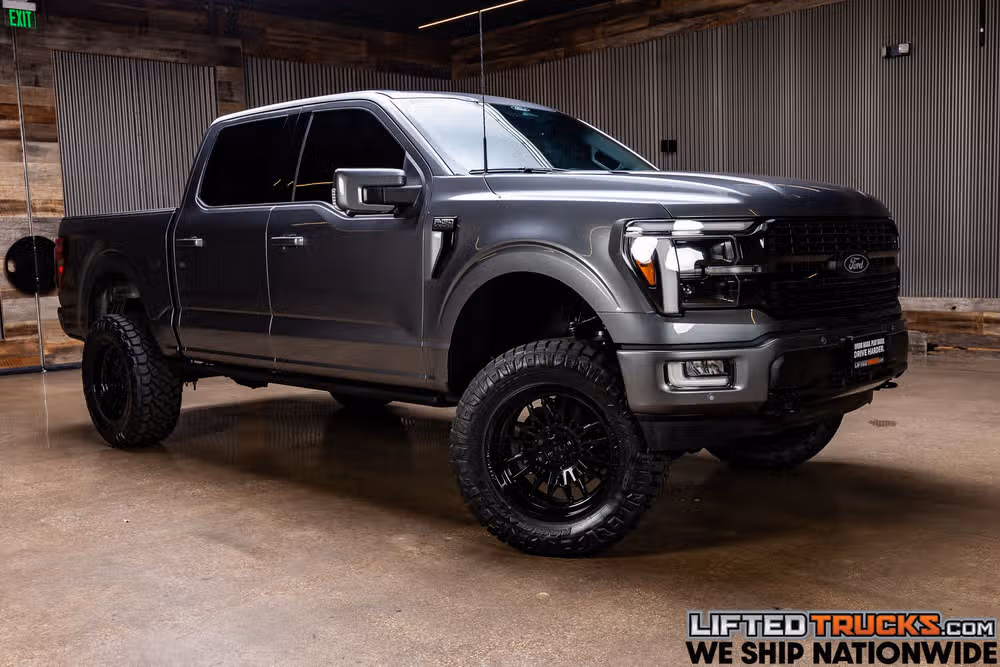 2025 Ford F-150 Platinum SuperCrew Image 1