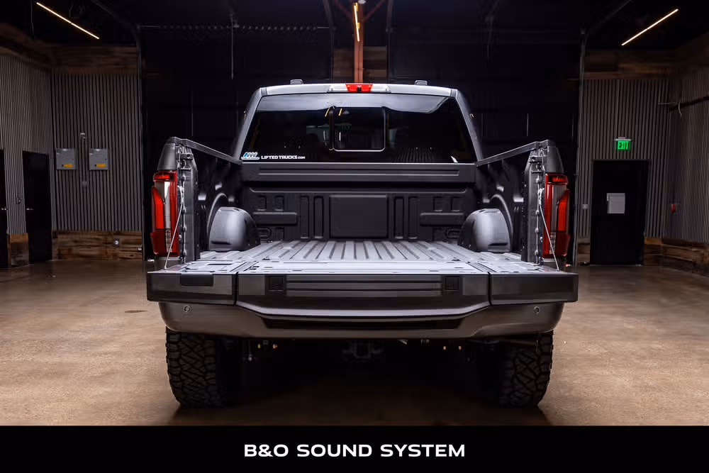 2025 Ford F-150 Platinum SuperCrew Image 9
