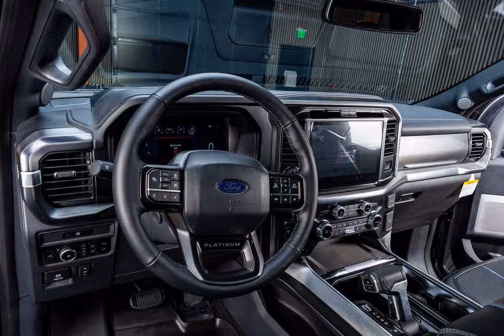 2025 Ford F-150 Platinum SuperCrew Image 17