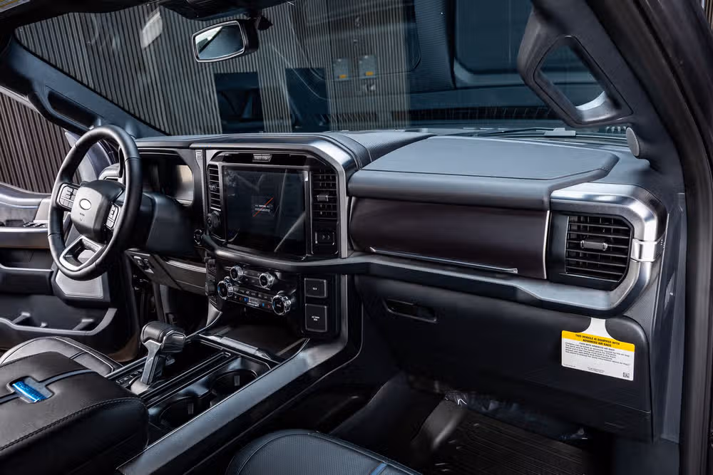 2025 Ford F-150 Platinum SuperCrew Image 18
