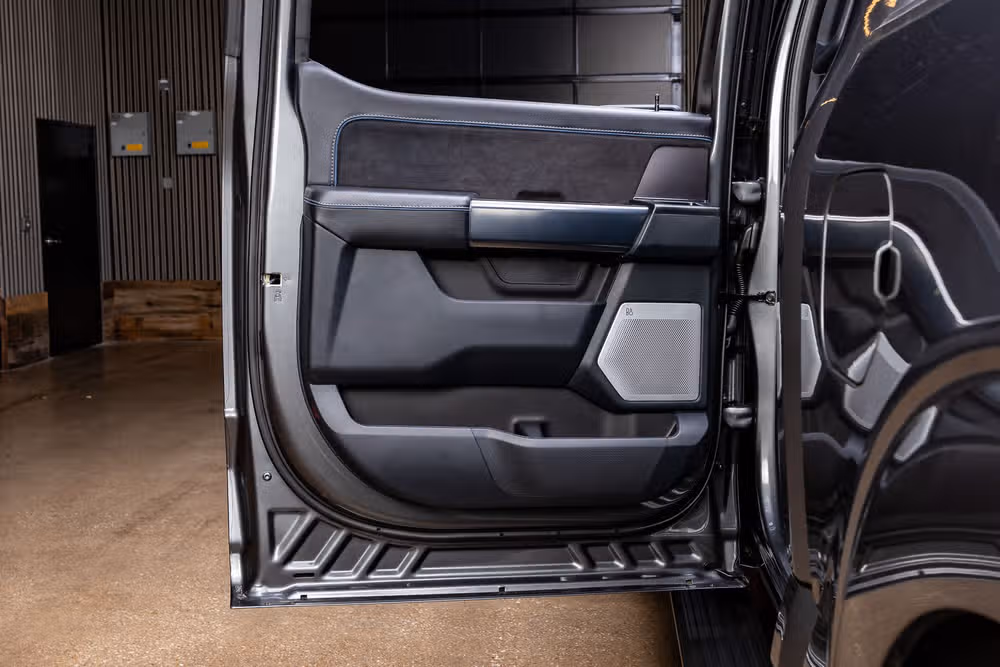2025 Ford F-150 Platinum SuperCrew Image 37