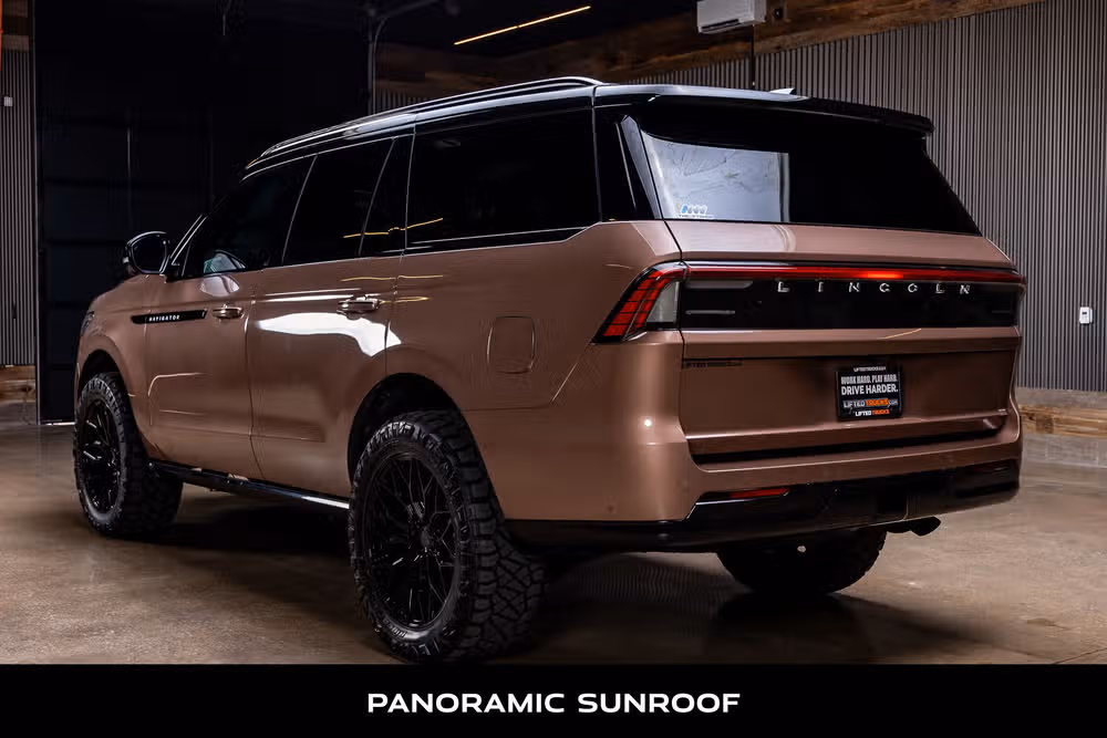 2025 Lincoln Navigator Black Label Image 7