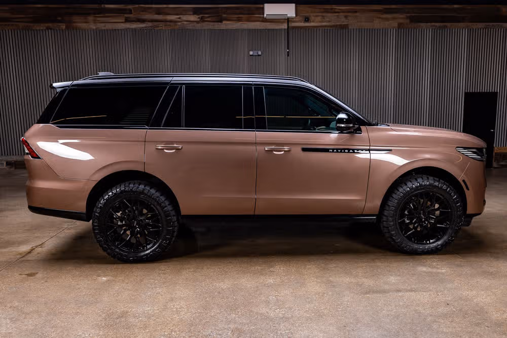 2025 Lincoln Navigator Black Label Image 11