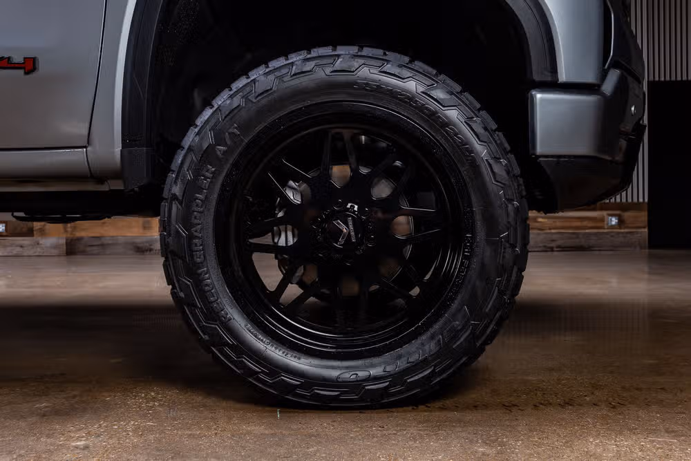 2026 GMC Sierra 1500 AT4 Crew Cab Image 12