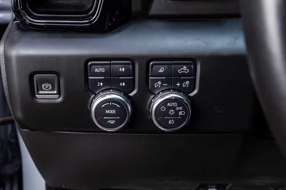 2024 GMC Sierra 1500 AT4X Crew Cab Image 23