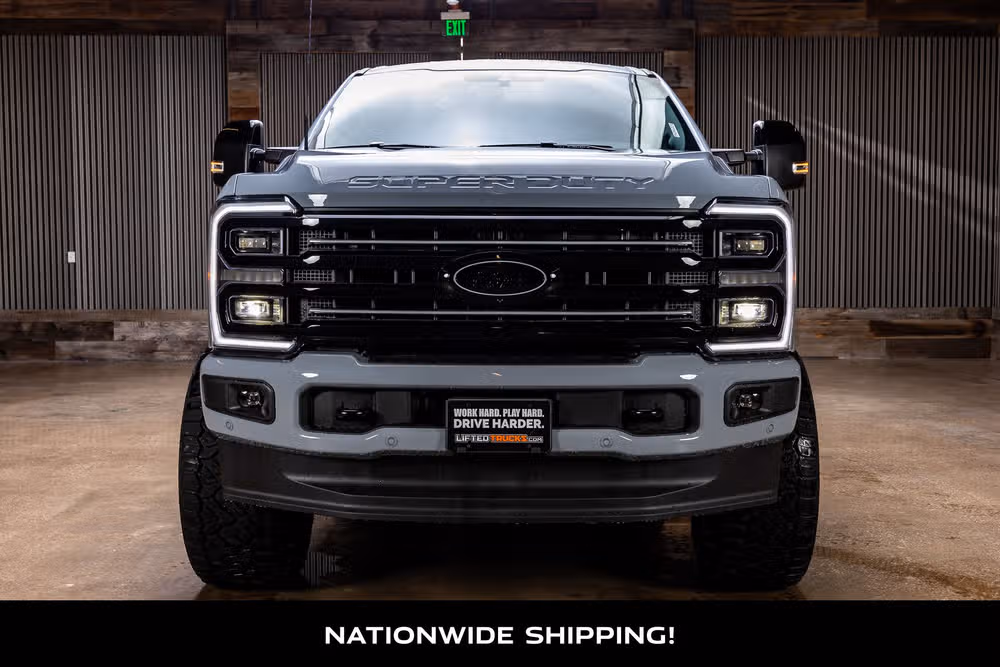 2026 Ford F-250 Super Duty Platinum Crew Cab Image 4