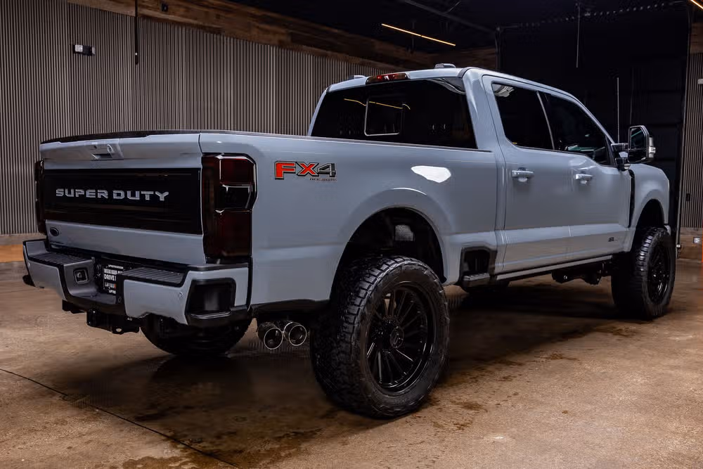 2026 Ford F-250 Super Duty Platinum Crew Cab Image 10