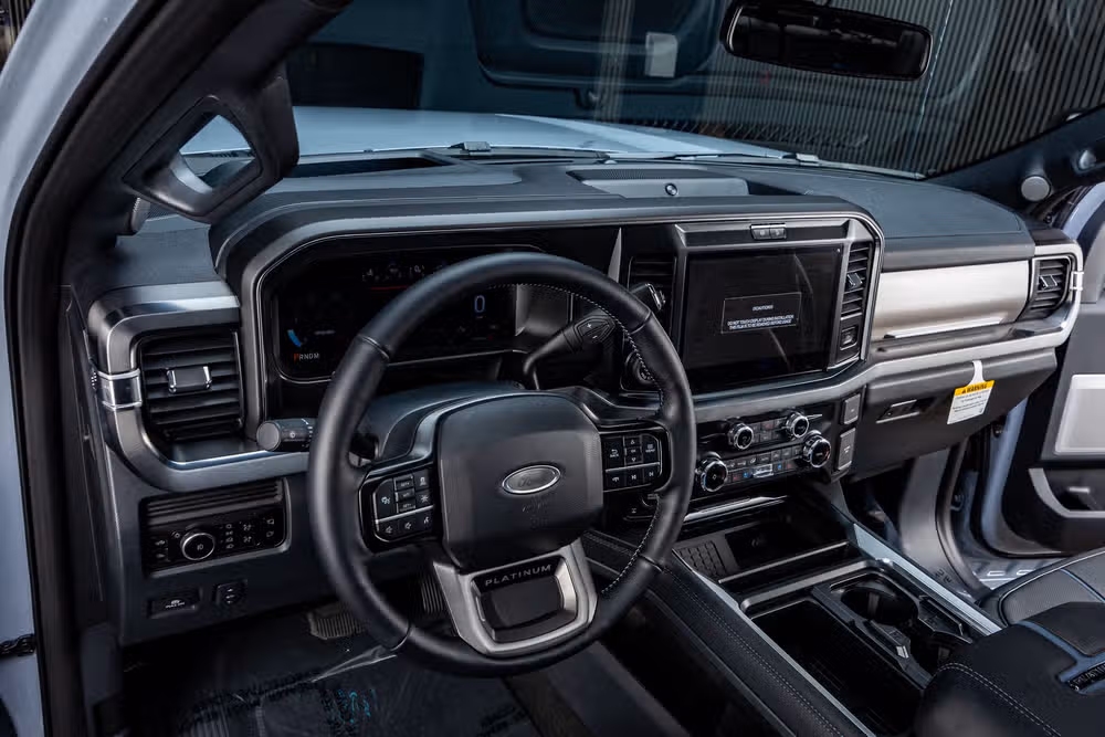 2026 Ford F-250 Super Duty Platinum Crew Cab Image 17