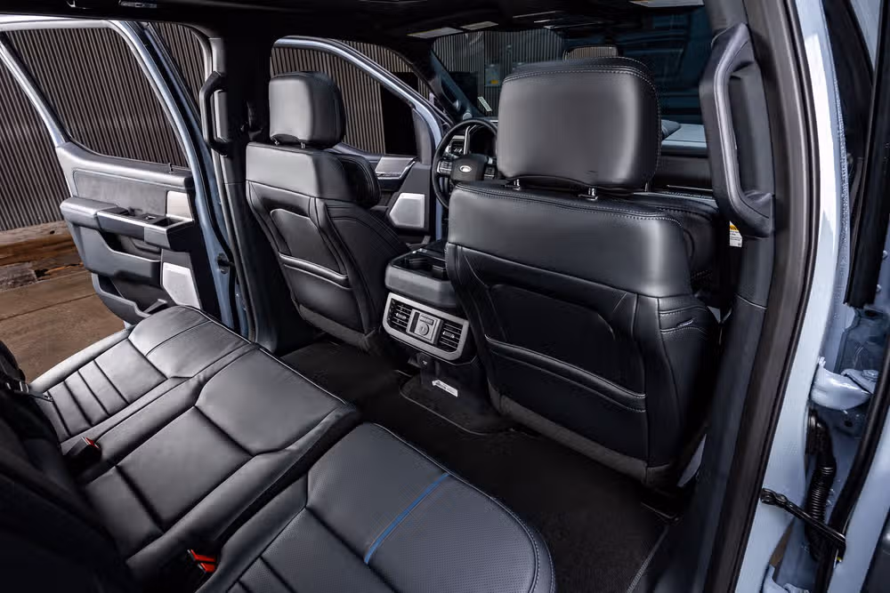 2026 Ford F-250 Super Duty Platinum Crew Cab Image 32