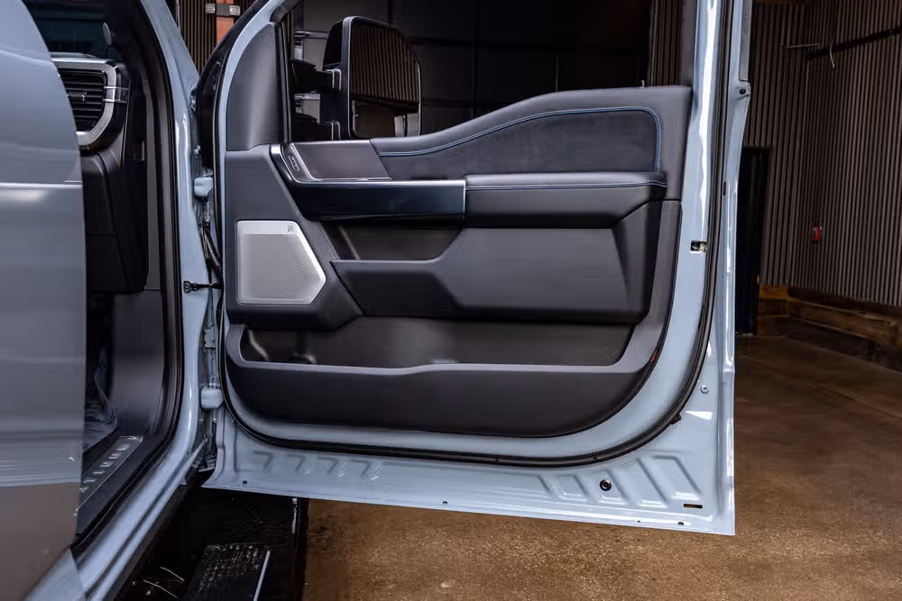 2026 Ford F-250 Super Duty Platinum Crew Cab Image 37