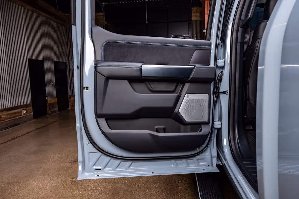 2026 Ford F-250 Super Duty Platinum Crew Cab Image 38