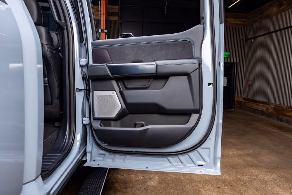 2026 Ford F-250 Super Duty Platinum Crew Cab Image 39