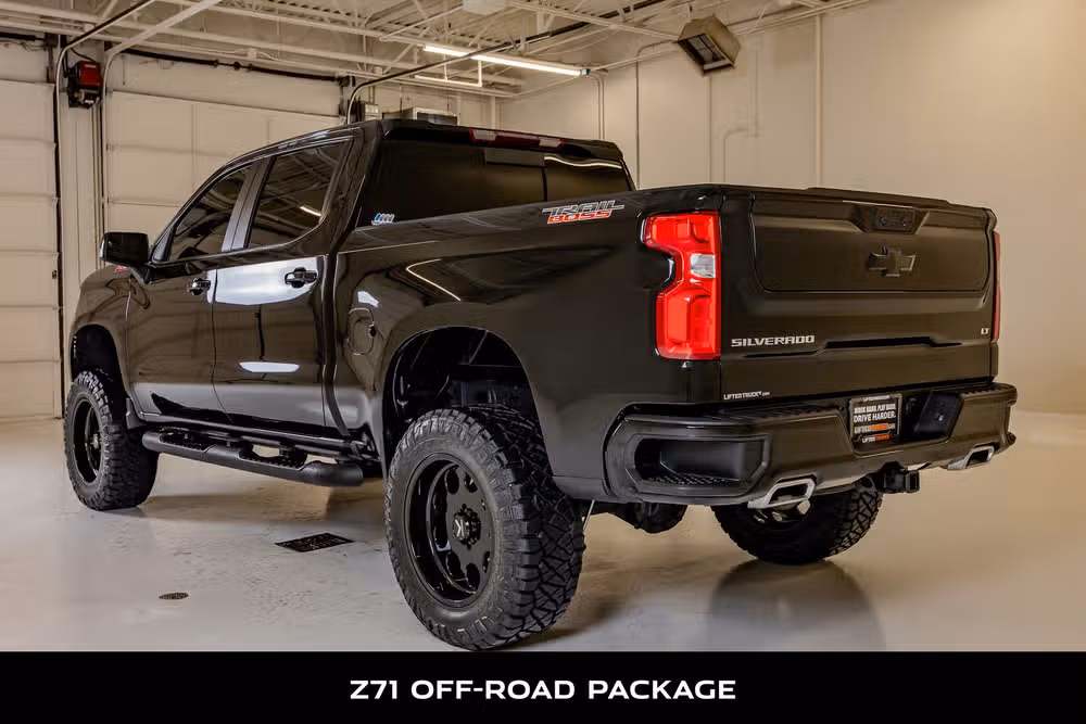 2025 Chevrolet Silverado 1500 LT Trail Boss Crew Cab Image 7