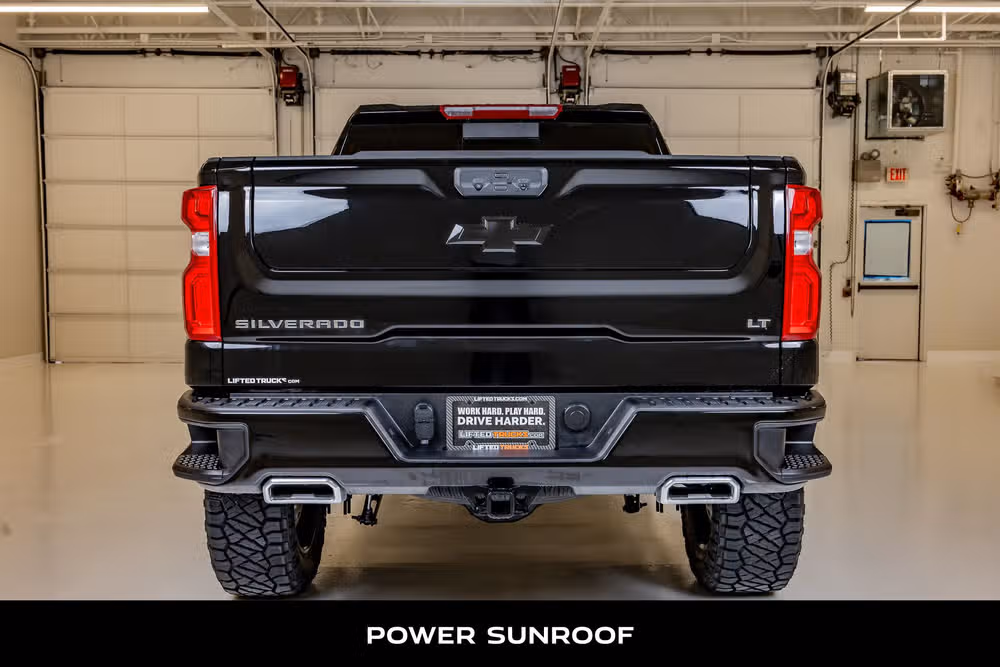 2025 Chevrolet Silverado 1500 LT Trail Boss Crew Cab Image 8