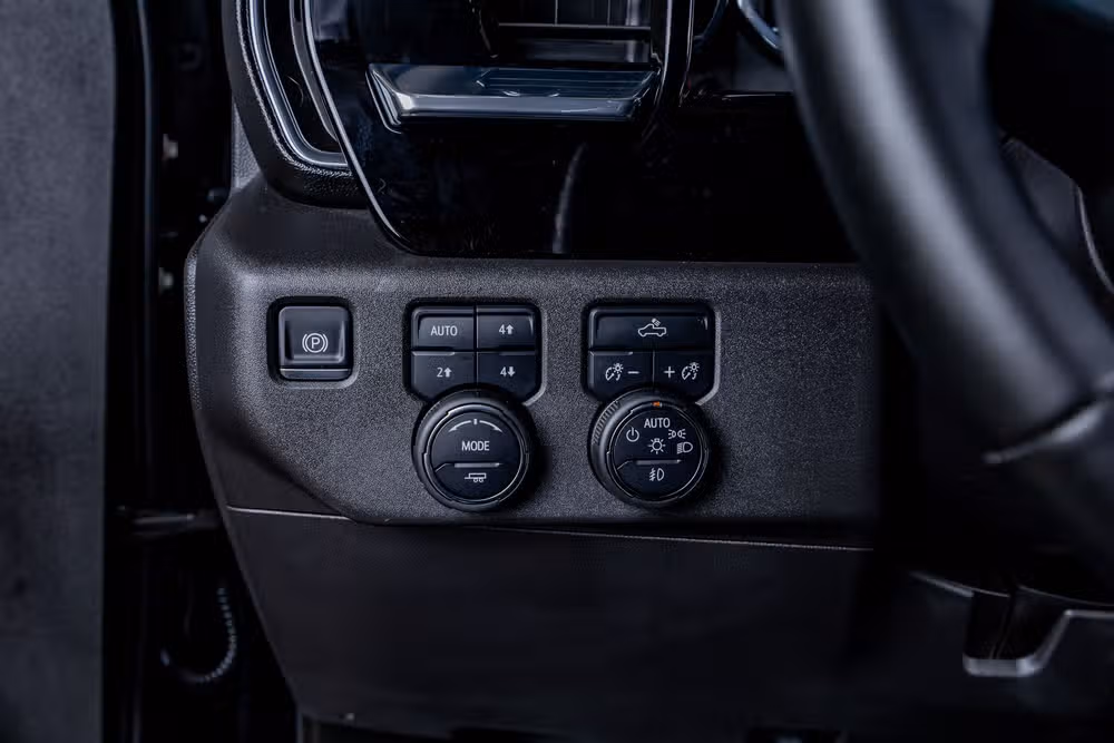 2025 Chevrolet Silverado 1500 LT Trail Boss Crew Cab Image 22