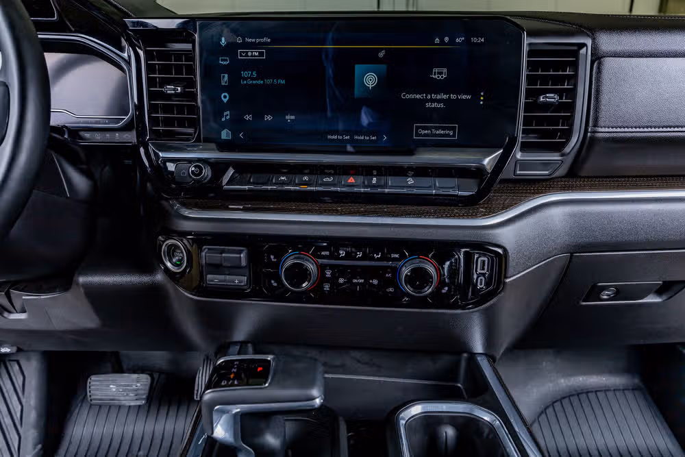 2025 Chevrolet Silverado 1500 LT Trail Boss Crew Cab Image 24