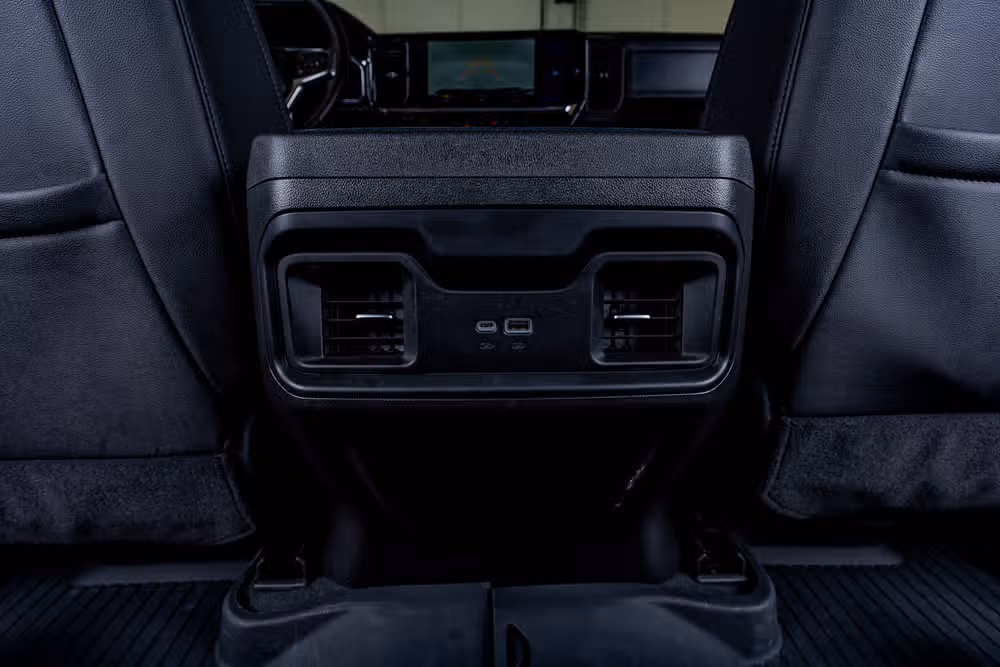 2025 Chevrolet Silverado 1500 LT Trail Boss Crew Cab Image 33