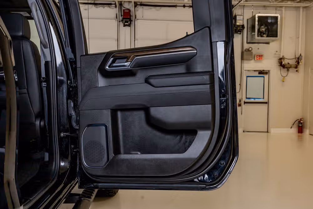 2025 Chevrolet Silverado 1500 LT Trail Boss Crew Cab Image 39