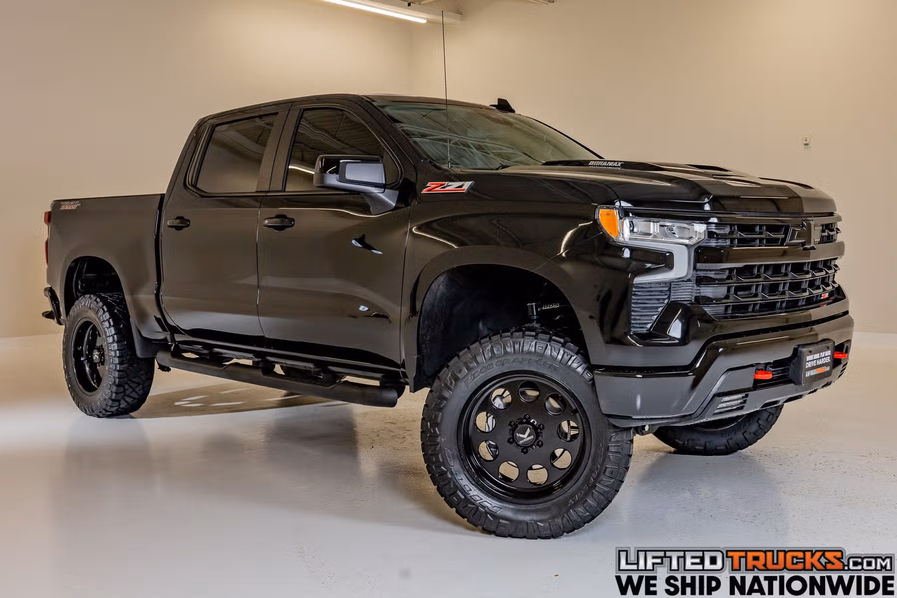 2025 Chevrolet Silverado 1500 LT Trail Boss Crew Cab Image 1