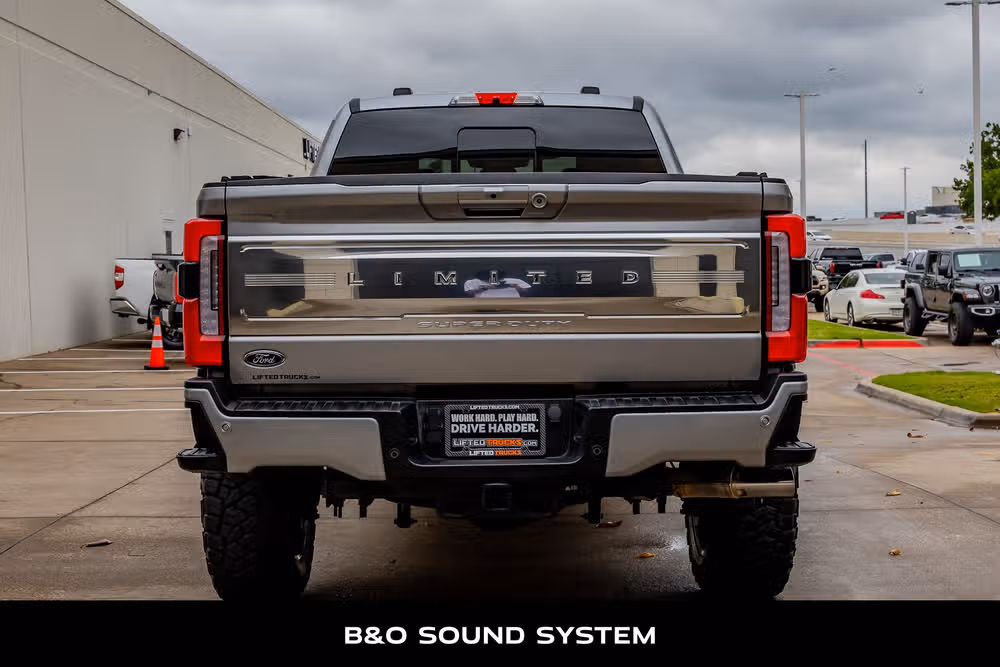 2024 Ford F-250 Super Duty Limited Crew Cab Image 8