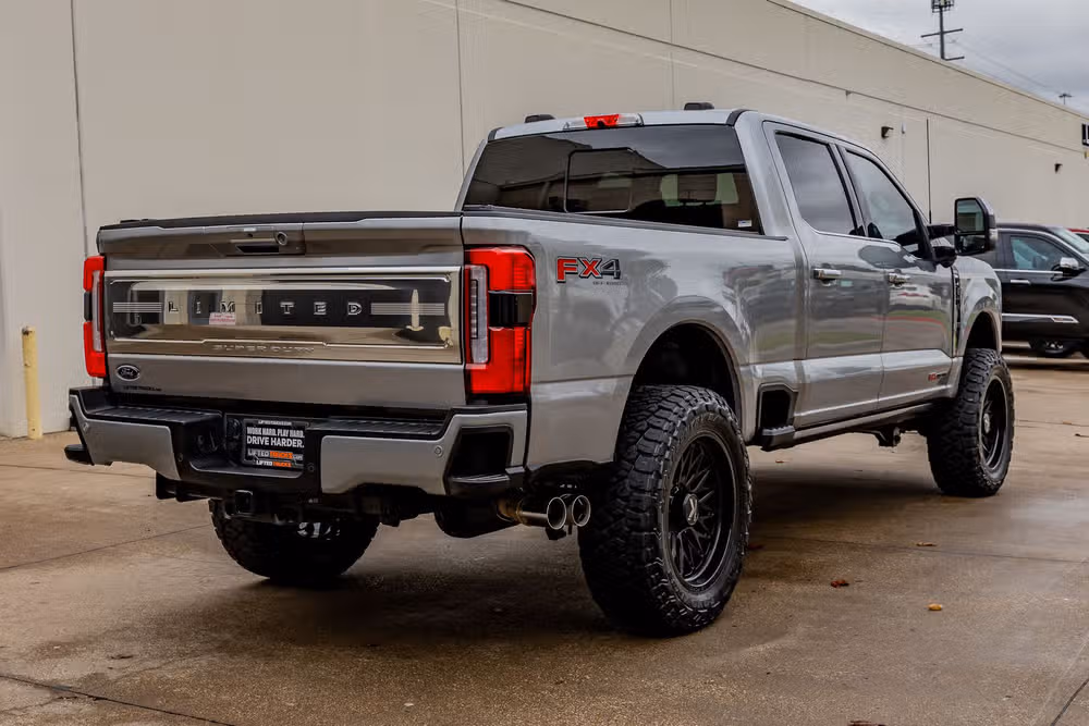 2024 Ford F-250 Super Duty Limited Crew Cab Image 10