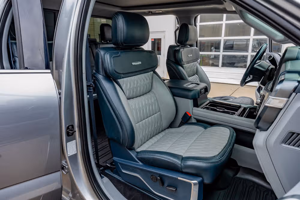 2024 Ford F-250 Super Duty Limited Crew Cab Image 32