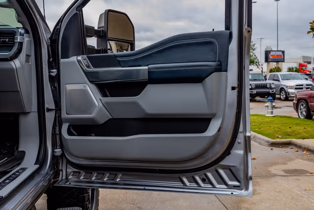 2024 Ford F-250 Super Duty Limited Crew Cab Image 38