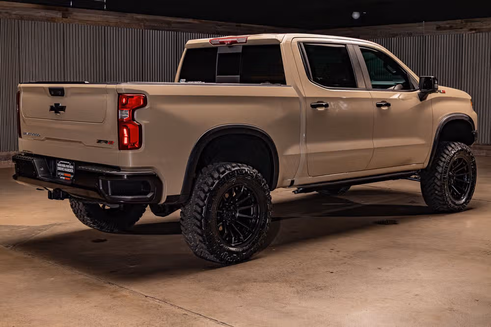 2023 Chevrolet Silverado 1500 ZR2 Crew Cab Image 10