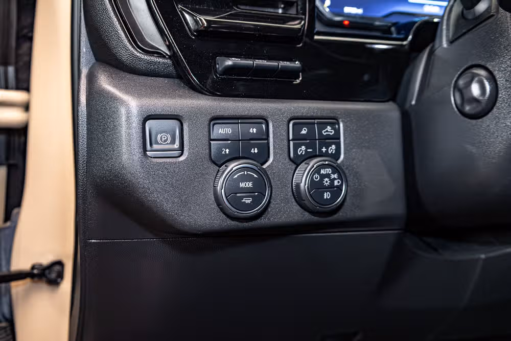 2023 Chevrolet Silverado 1500 ZR2 Crew Cab Image 21