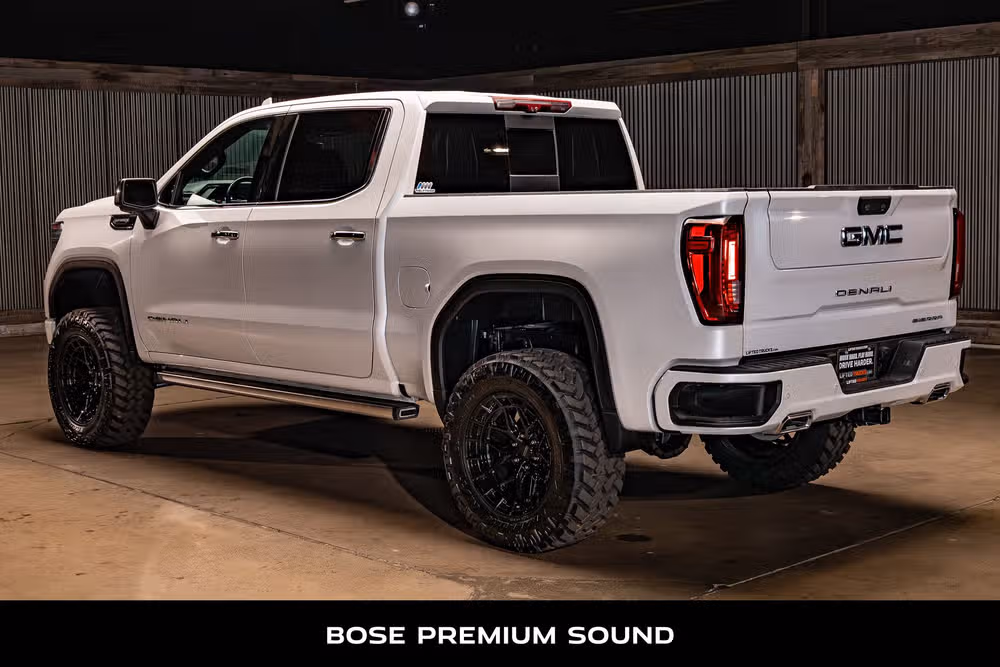 2022 GMC Sierra 1500 Denali Ultimate Crew Cab Image 7
