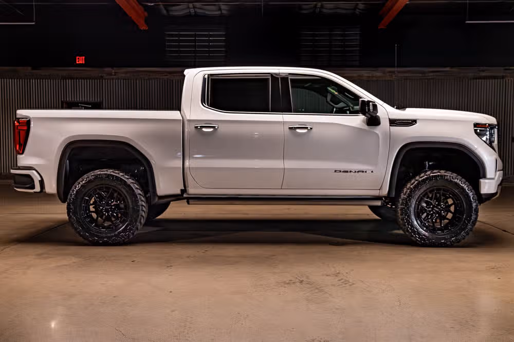 2022 GMC Sierra 1500 Denali Ultimate Crew Cab Image 11