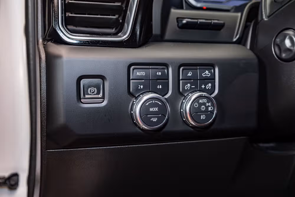 2022 GMC Sierra 1500 Denali Ultimate Crew Cab Image 18