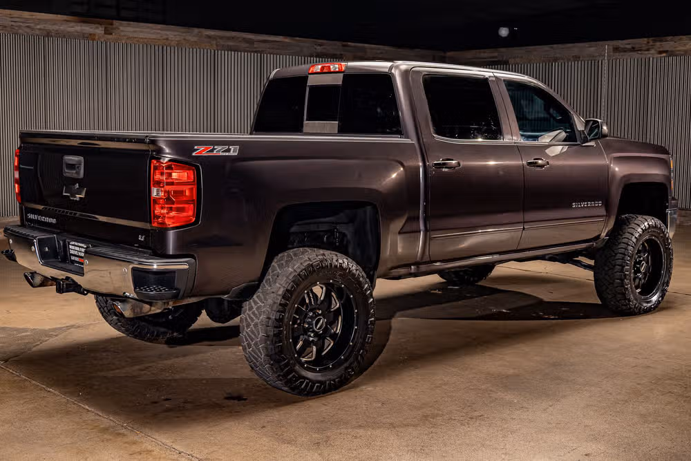 2015 Chevrolet Silverado 1500 LT Z71 Crew Cab Image 9