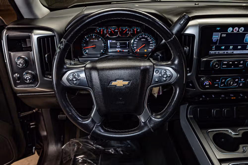 2015 Chevrolet Silverado 1500 LT Z71 Crew Cab Image 13