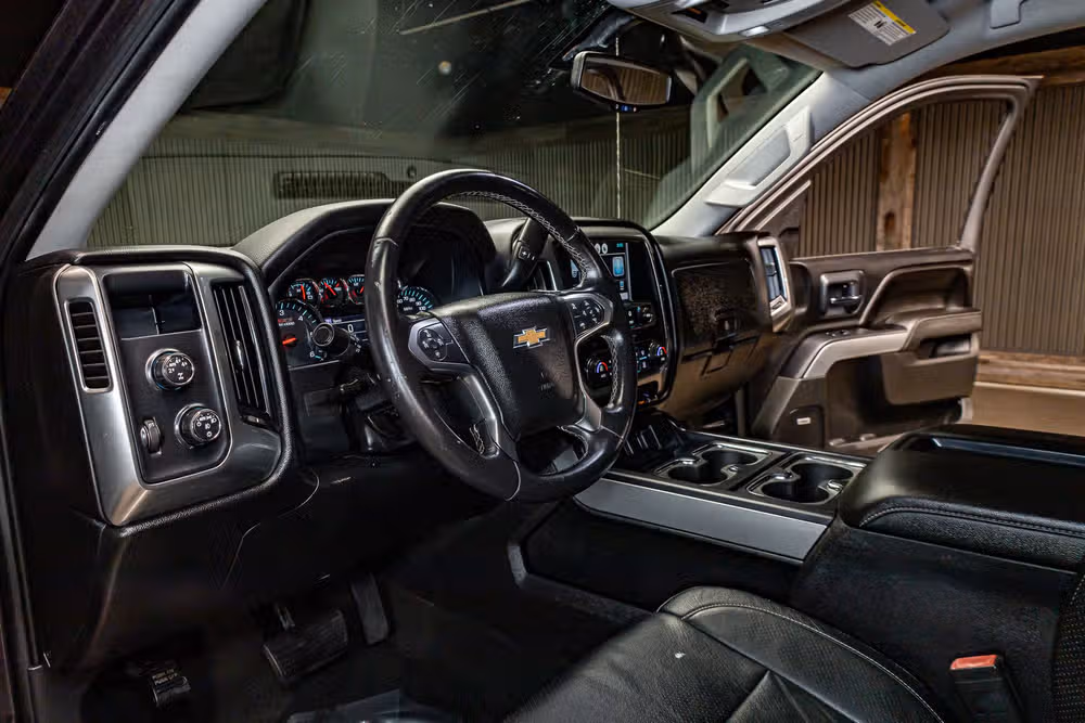 2015 Chevrolet Silverado 1500 LT Z71 Crew Cab Image 12