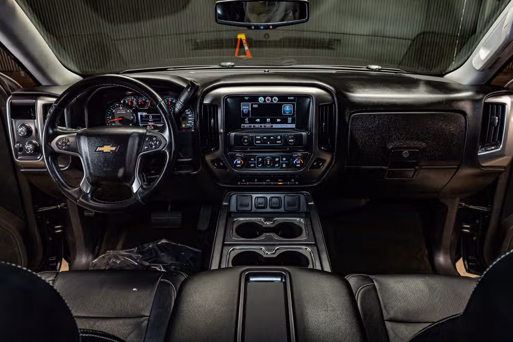 2015 Chevrolet Silverado 1500 LT Z71 Crew Cab Image 14