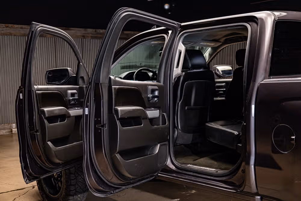 2015 Chevrolet Silverado 1500 LT Z71 Crew Cab Image 23