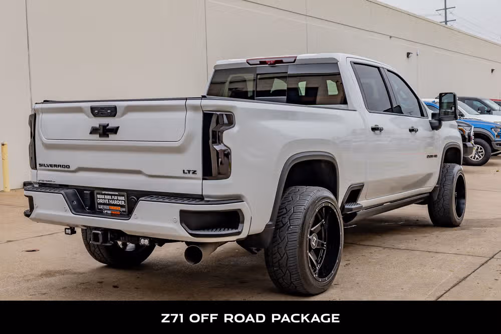2024 Chevrolet Silverado 2500HD LTZ Crew Cab Image 9