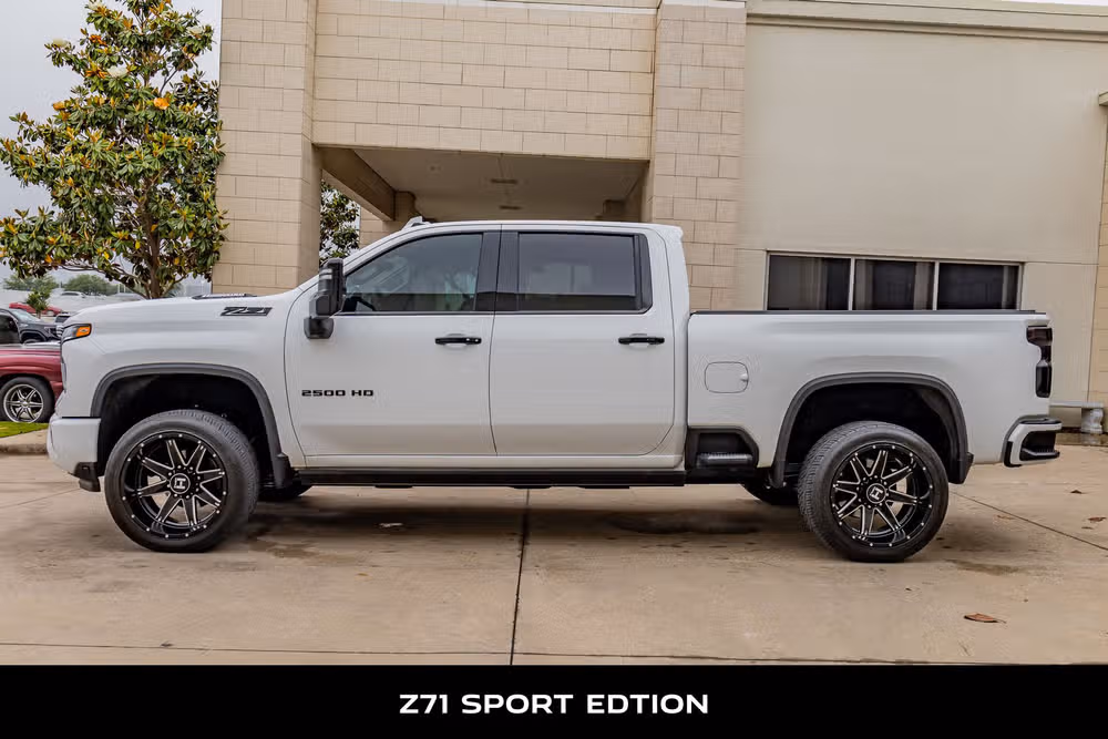 2024 Chevrolet Silverado 2500HD LTZ Crew Cab Image 5