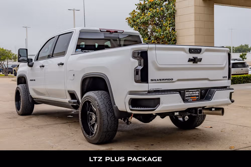 2024 Chevrolet Silverado 2500HD LTZ Crew Cab Image 6