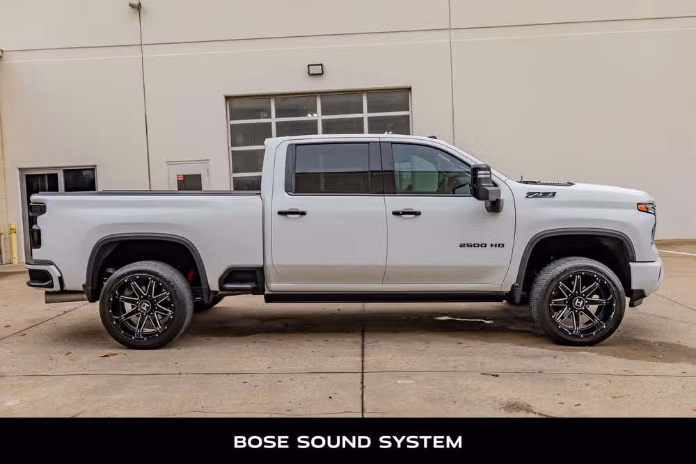 2024 Chevrolet Silverado 2500HD LTZ Crew Cab Image 10