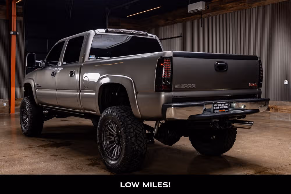 2007 GMC Sierra 2500HD Classic SLE1 Crew Cab Image 7