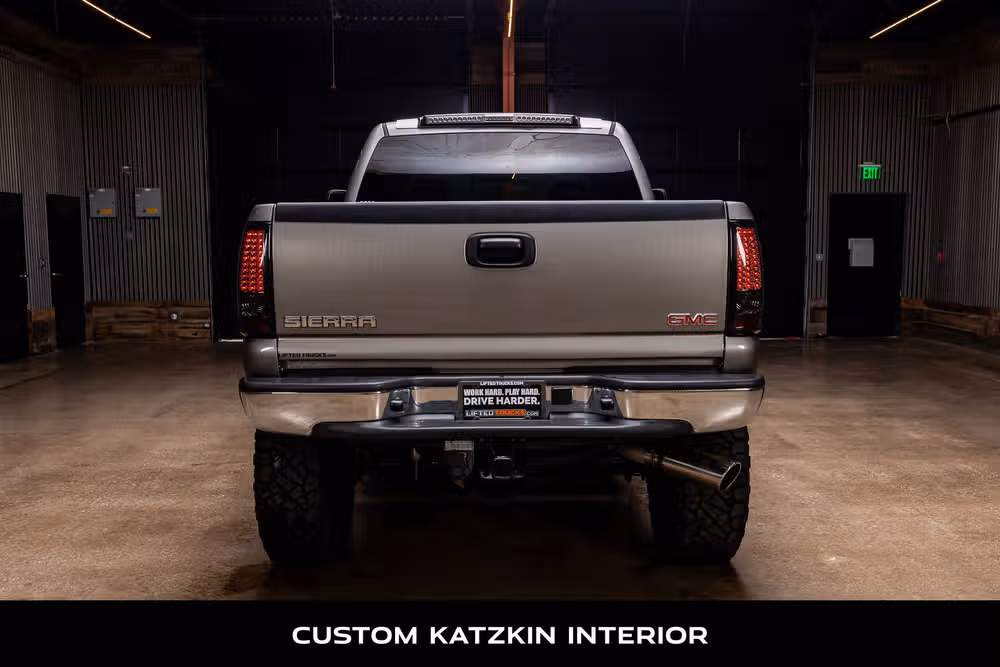 2007 GMC Sierra 2500HD Classic SLE1 Crew Cab Image 8