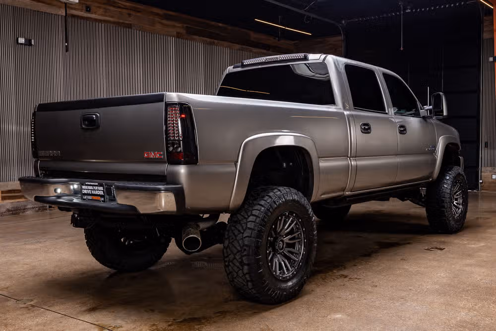 2007 GMC Sierra 2500HD Classic SLE1 Crew Cab Image 10