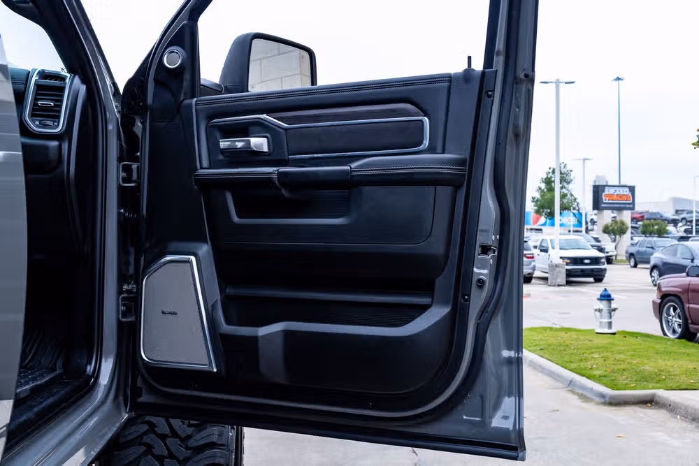 2026 Ram 3500 Laramie Crew Cab Image 38