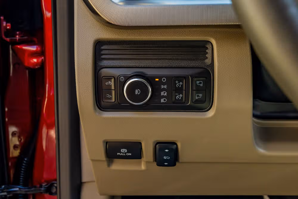 2026 Ford F-350 Super Duty Platinum Plus Crew Cab Image 22