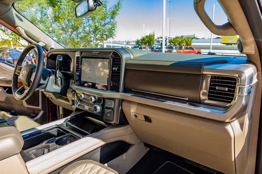 2026 Ford F-350 Super Duty Platinum Plus Crew Cab Image 18