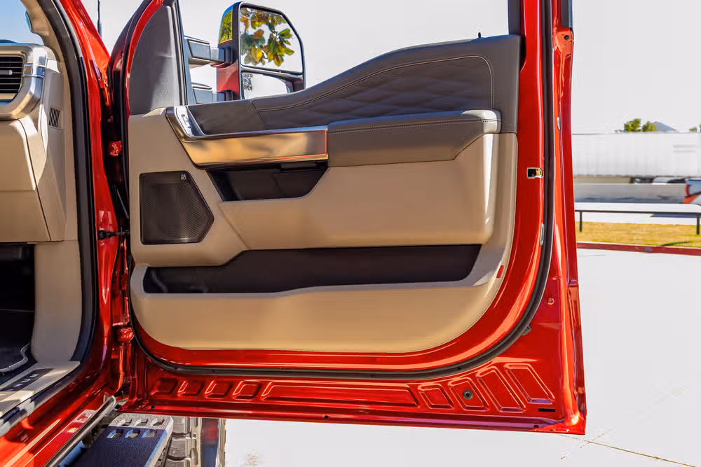 2026 Ford F-350 Super Duty Platinum Plus Crew Cab Image 38