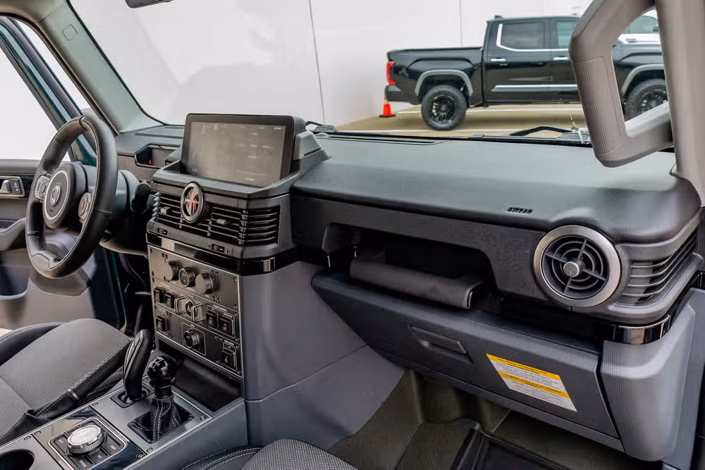 2025 Ineos Quartermaster 4x4 *Ltd Avail* Crew Cab Image 17