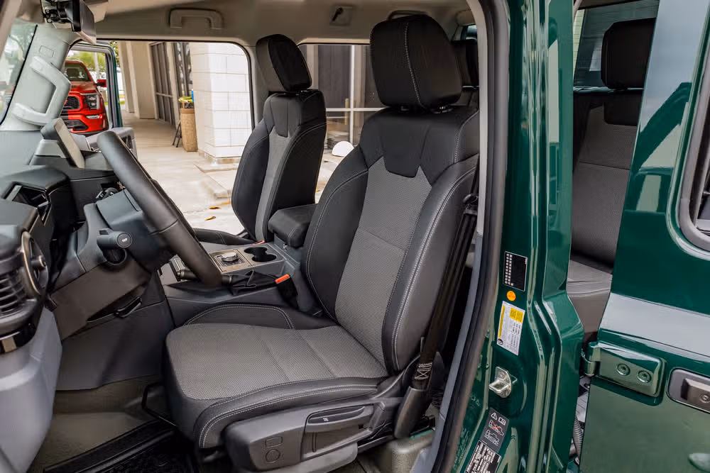 2025 Ineos Quartermaster 4x4 *Ltd Avail* Crew Cab Image 27